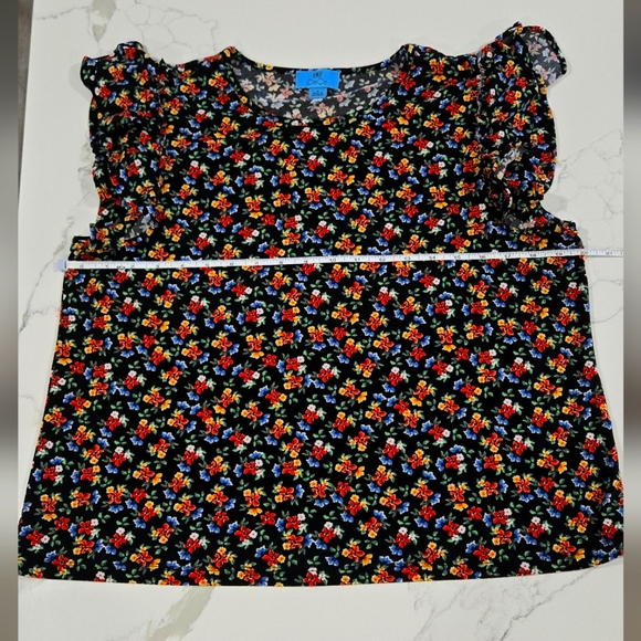 Cece Floral Ruffle Sleeve Top - Picture 2 of 5